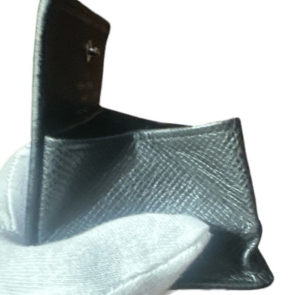 Louis Vuitton Taiga Leather Coin Case Black - Picture 2 of 9